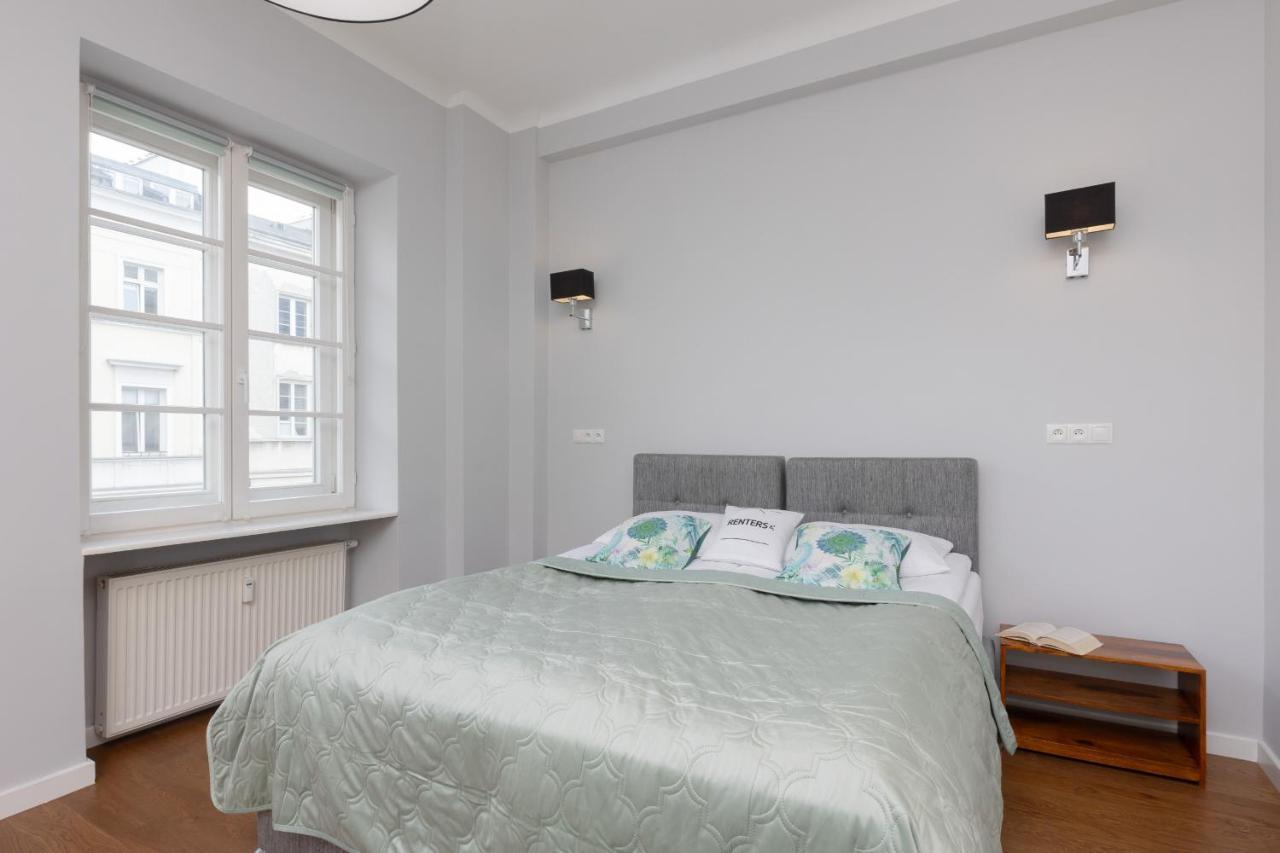 City Center Aparthotel Chmielna By Noclegi Renters Varsóvia Exterior foto
