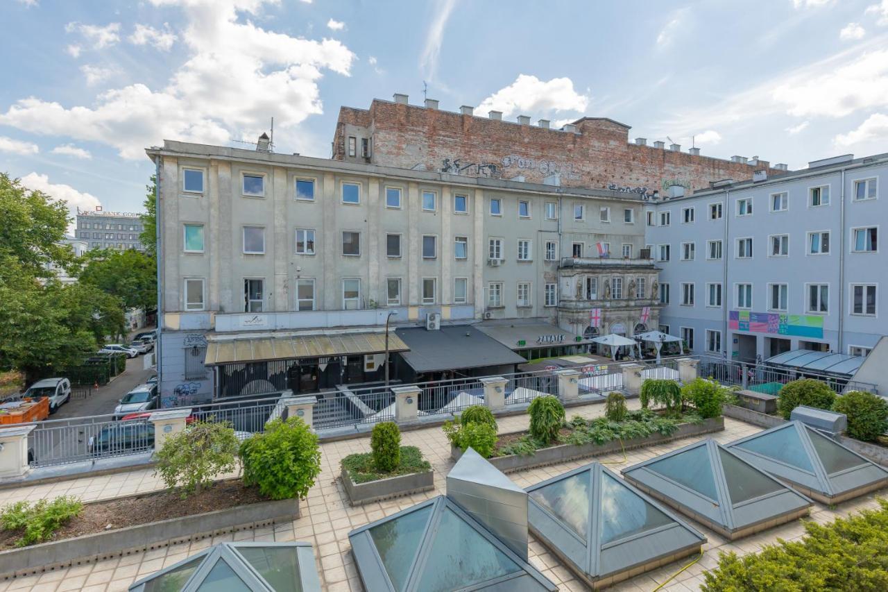 City Center Aparthotel Chmielna By Noclegi Renters Varsóvia Exterior foto