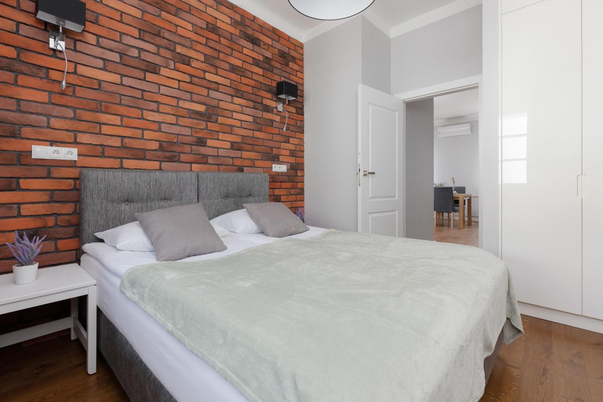 City Center Aparthotel Chmielna By Noclegi Renters Varsóvia Exterior foto