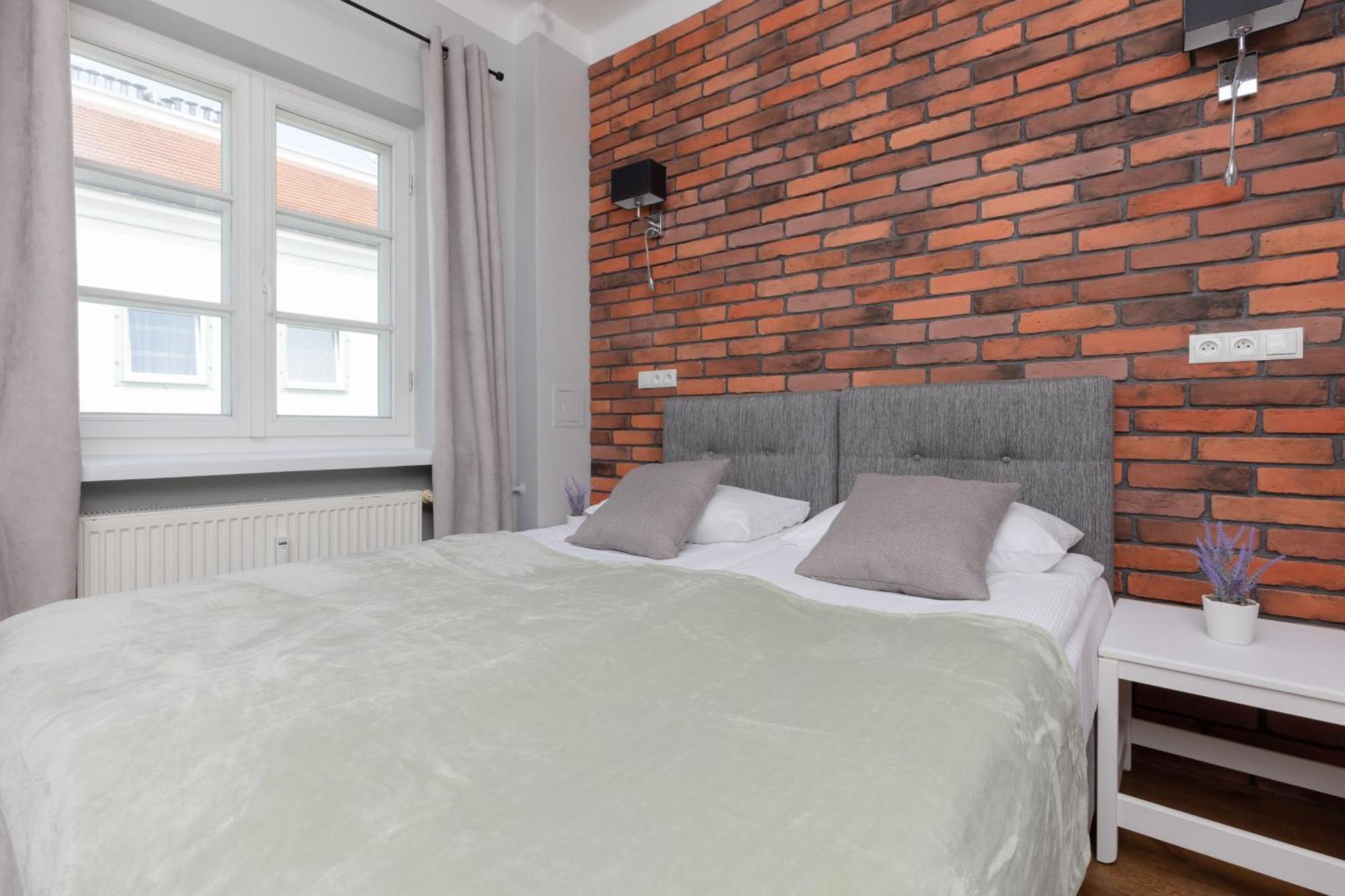City Center Aparthotel Chmielna By Noclegi Renters Varsóvia Exterior foto