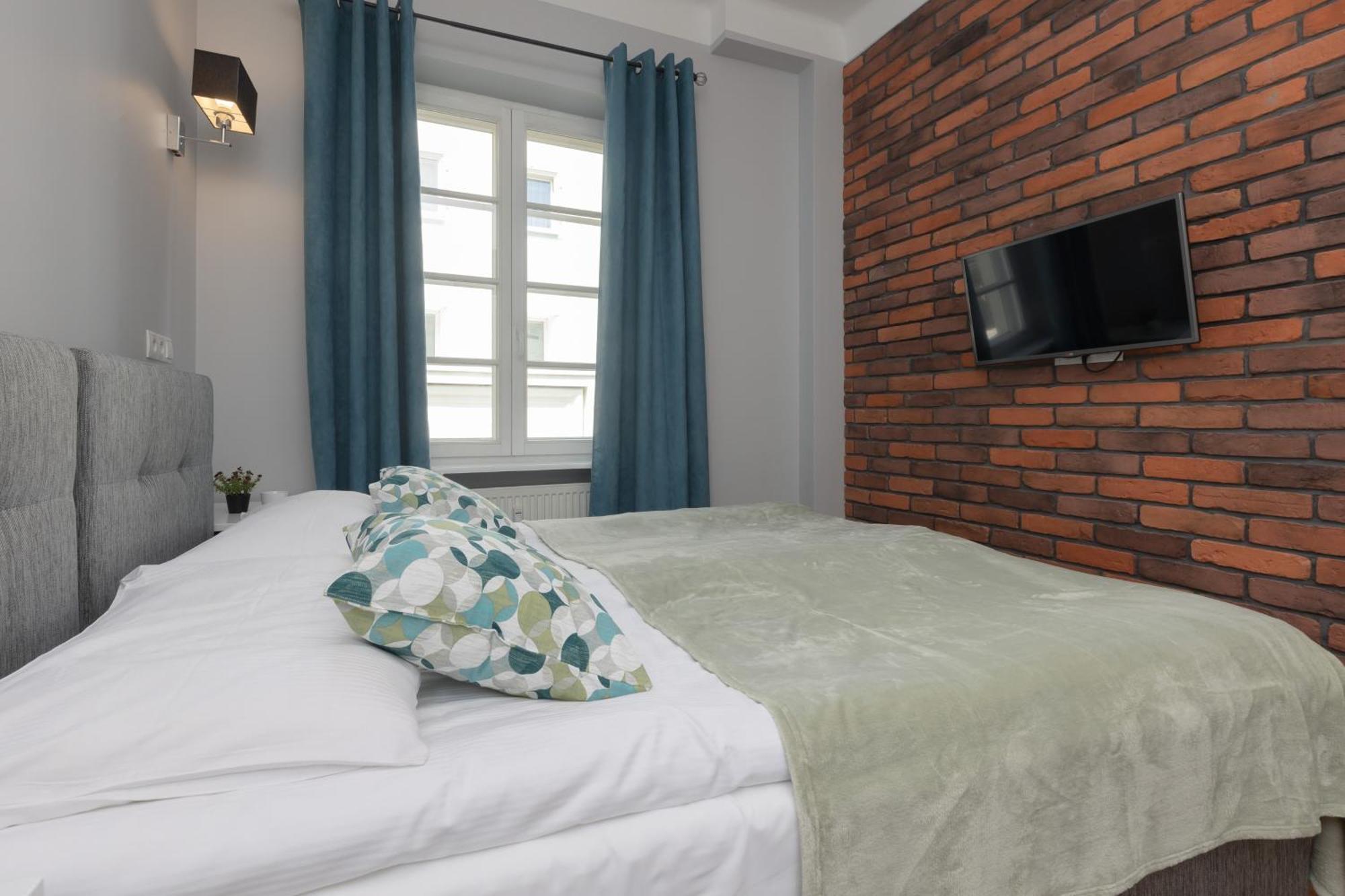 City Center Aparthotel Chmielna By Noclegi Renters Varsóvia Exterior foto